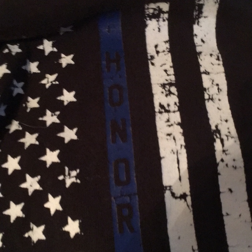 Shirt - Picture 3 of 4